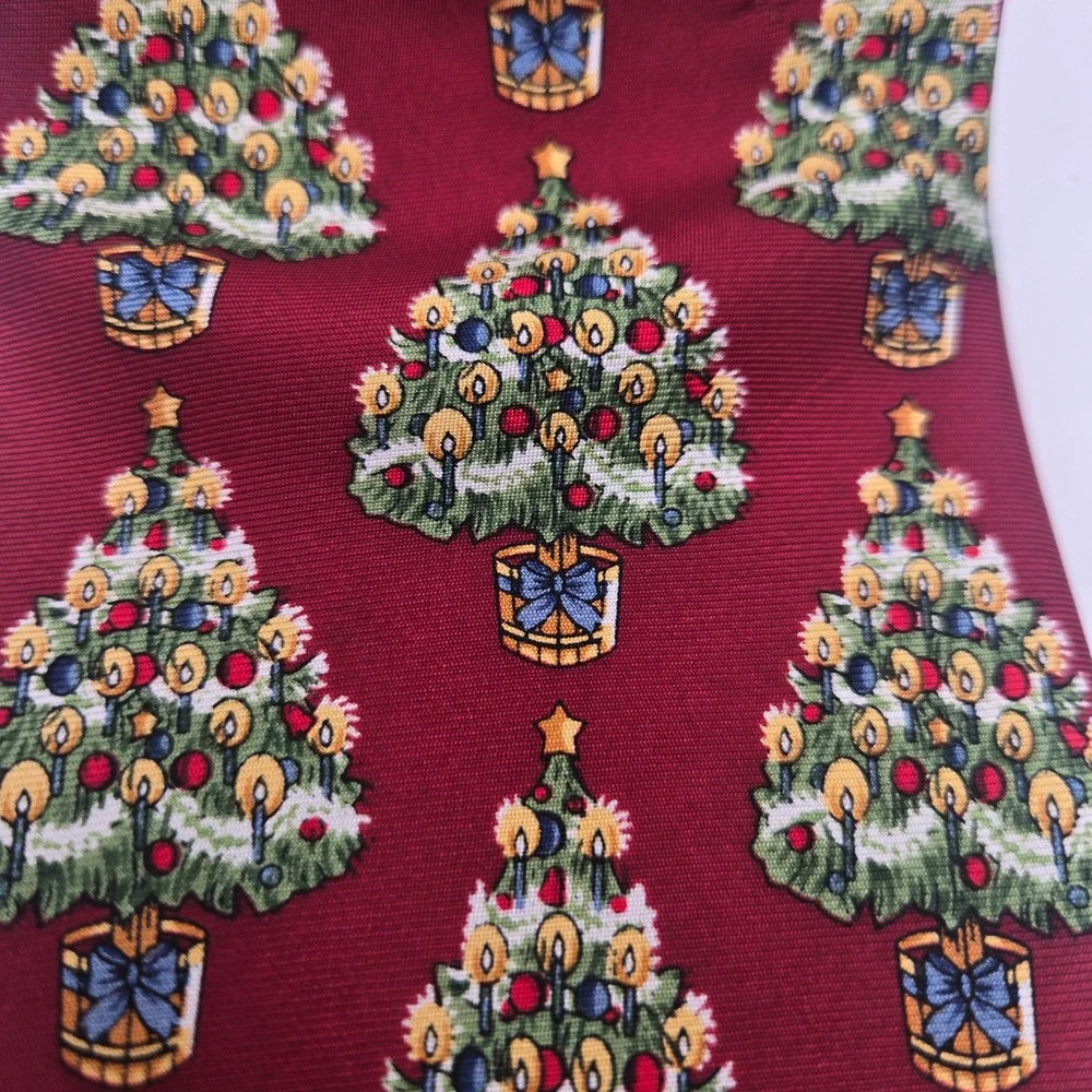 Ziometti Italian Silk Christmas Tree Tie red Holiday 100% Silk made Italy A1